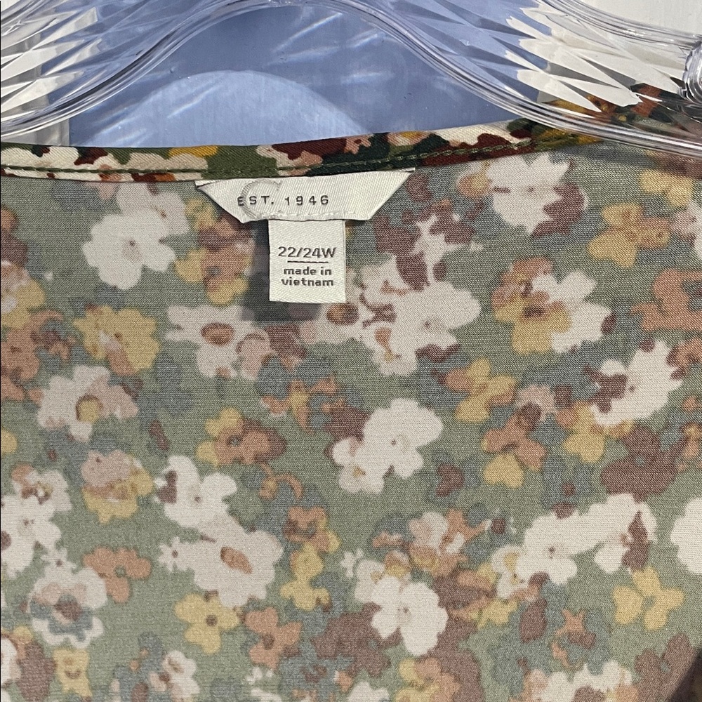 Cato Multicolor Floral Blouses - Picture 2 of 5